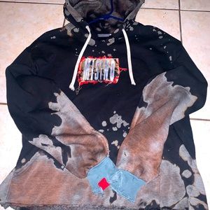 MI’SINO Bleached Distressed Hoodie